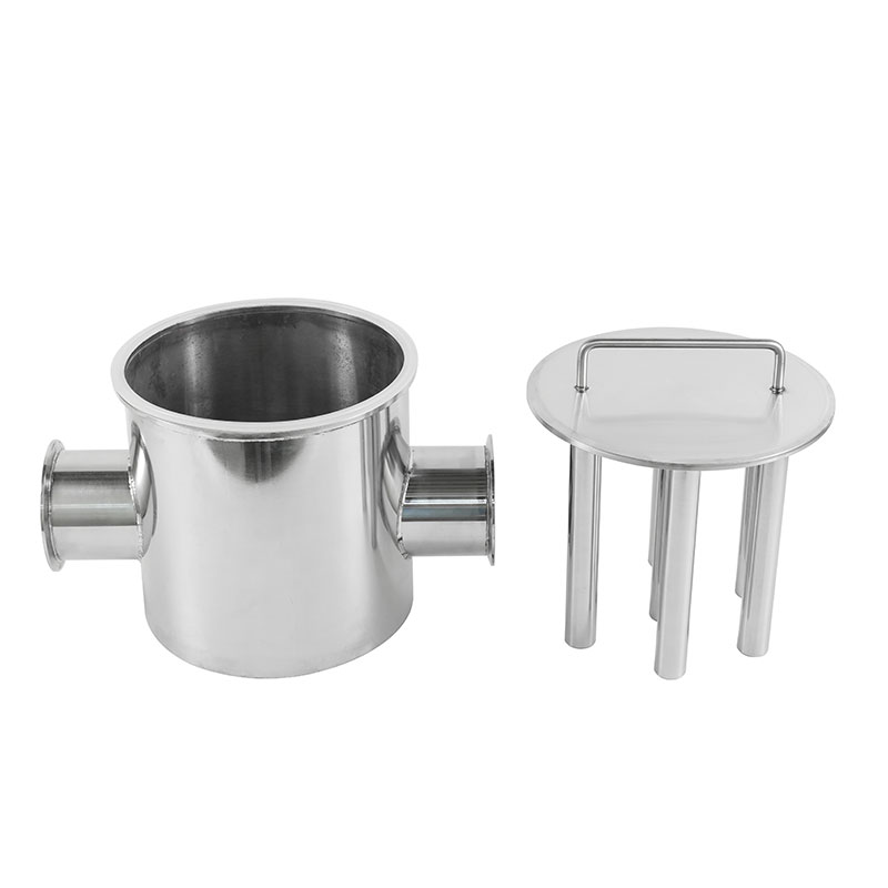 In-Line Liquid Magnetic Traps