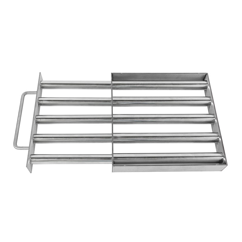 Easy-Clean Pull-Out Magnetic Grid