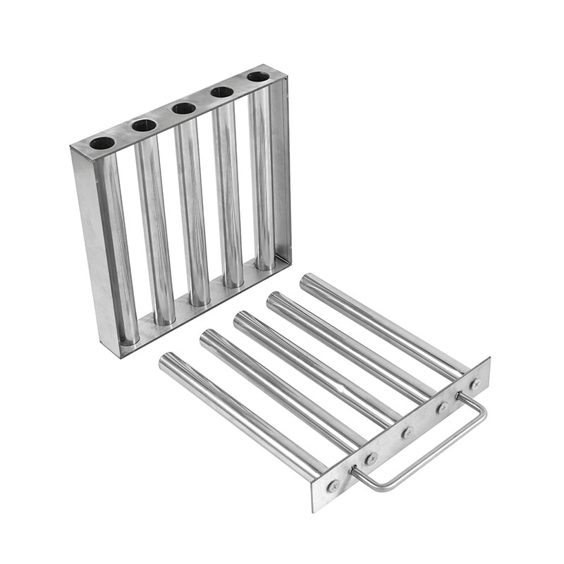 Easy-Clean Pull-Out Magnetic Grid