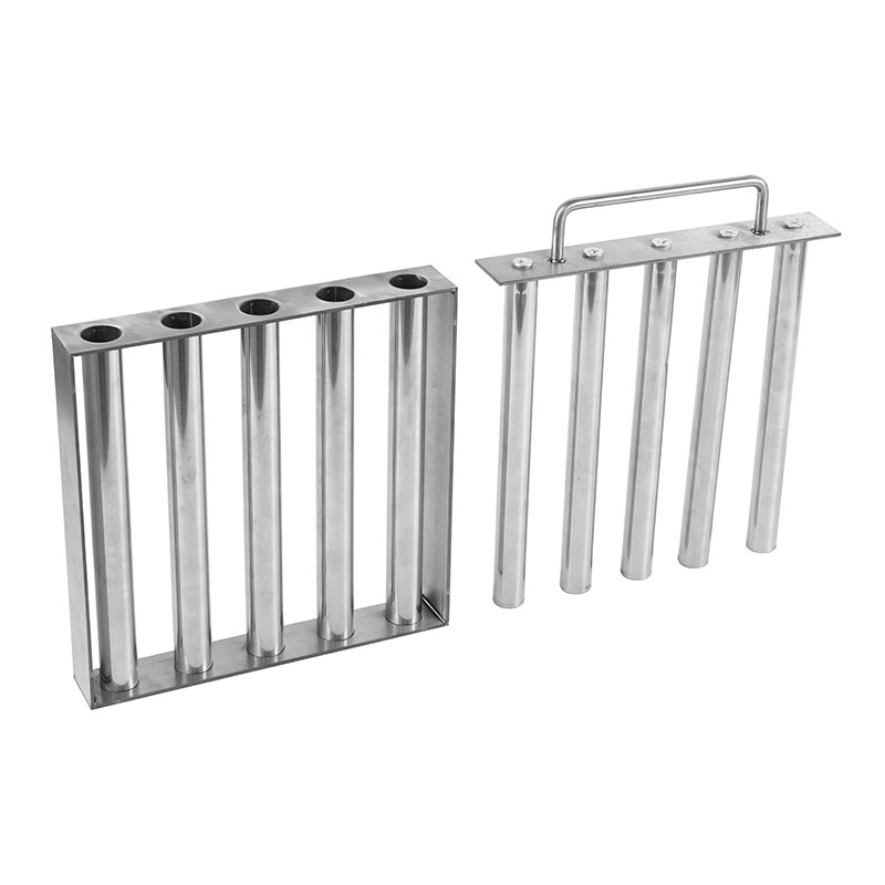 Easy-Clean Pull-Out Magnetic Grid
