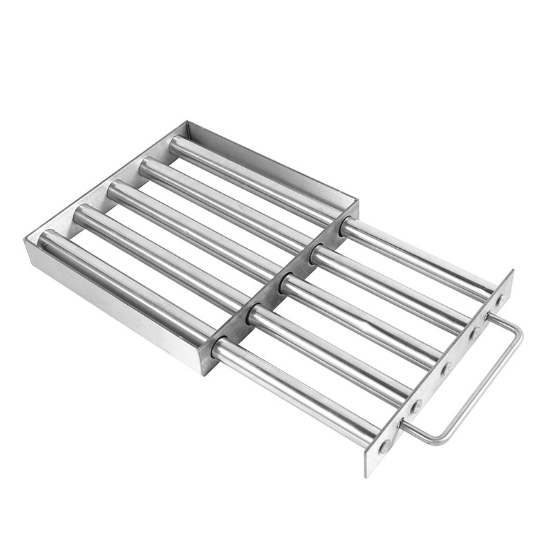 Easy-Clean Pull-Out Magnetic Grid